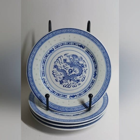 4 Vintage Porcelain Chinese Dragon 6" Dessert Plates with Rice Eyes Trim - Picture 1 of 4